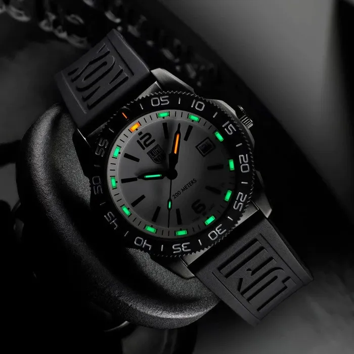 Pacific Diver Ripple Dive Watch, 39 mm | LUMONDI INC Watches