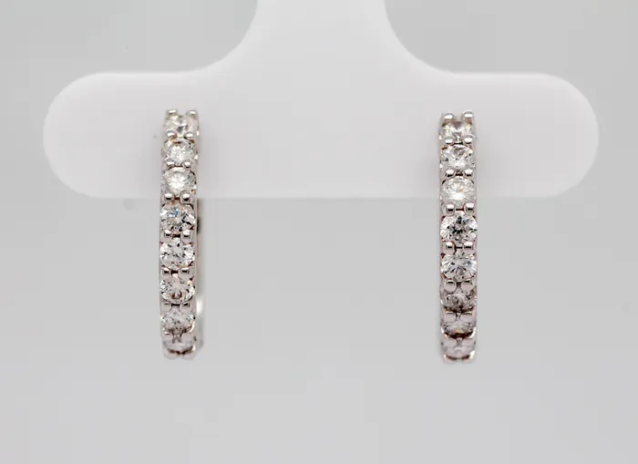 ARYAS COLLECTION INC Earrings 14KW .60 CTTW DIAMOND SHARED PRONG SMALL HOOP EARRINGS