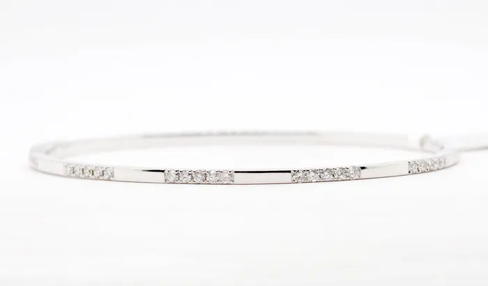 Bracelets PINK DIAMOND INC 18KW Diamond Bangle Bracelet