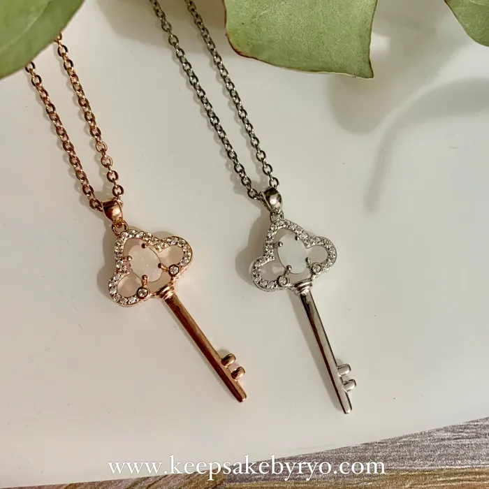 满月金 FULL MONTH GOLD 百日金 100 DAYS GOLD: HARPER KEY PENDANT NECKLACE WITH BREASTMILK SOLITAIRE Keepsake by Ryo Necklaces