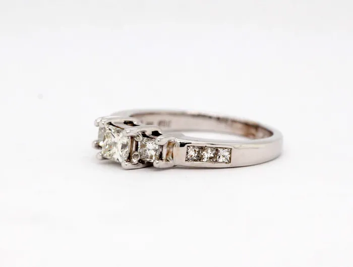 FULLER'S PURCHASE FROM PUBLIC Rings | 14KW 1.04 Cttw Diamond 3 Stone Ring