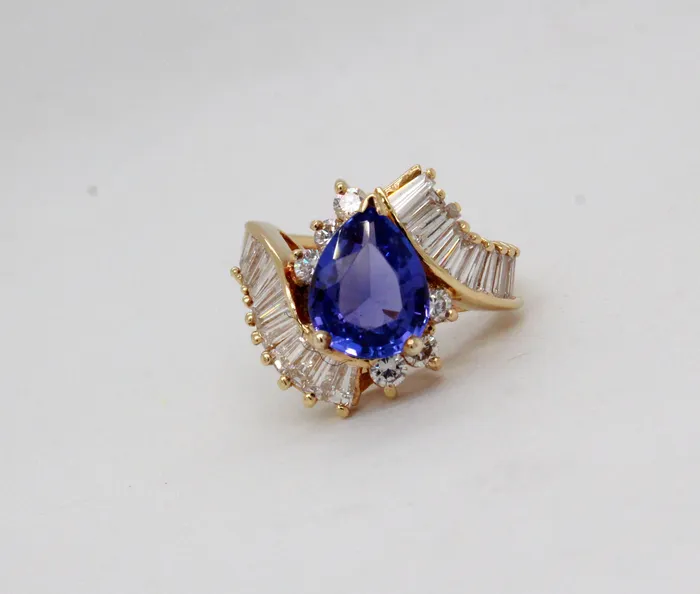 FULLERS PURCHASE FROM PUBLIC Rings Estate 14KY 2.65 Ct Tanzanite and 1.08 Cttw Diamond Ring