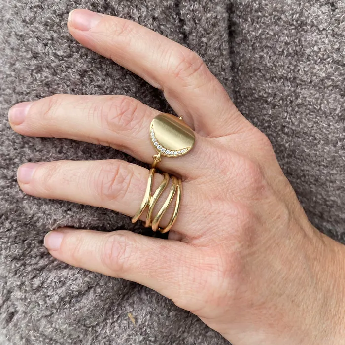 Nicole Landaw Rings | Waving Four Row Hewn Ring