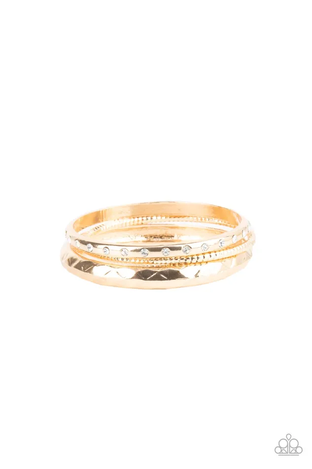 Paparazzi Accessories Paparazzi Confidently Curvaceous - Gold Bracelet | Bracelets