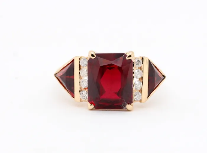 Rings Estate 14KY 5.35 CTTW Garnet and Diamond ring .16 CTTW H-I1 - FULLERS PURCHASE FROM PUBLIC