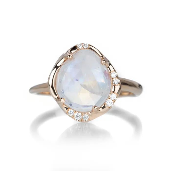 Sirciam Moonstone Aphenos Ring Rings