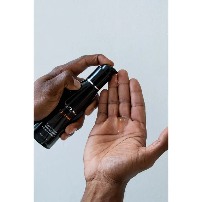 Anal | Wicked Lubrificante Intimo a base di Silicone senza Profumo Ultra Fragrance 120 ml Wicked