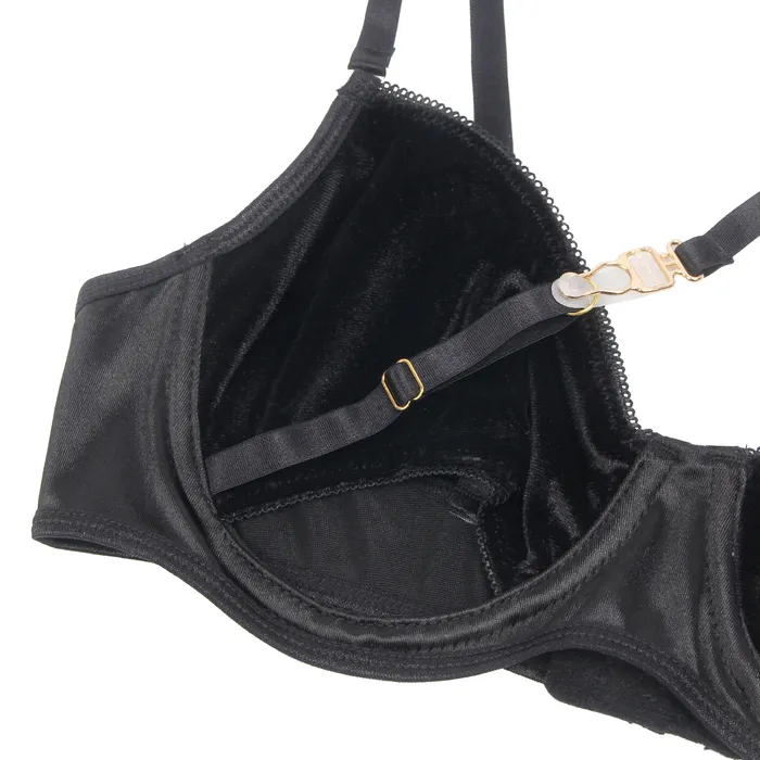 YesX Female Sex Toys YesX YX871 Hollow Cut Halter Bra Set YesX Female Sex Toys YesX YX871 Hollow Cut Halter Bra Set