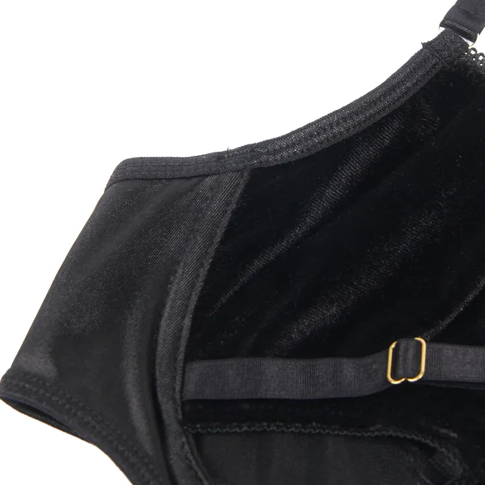 YesX Female Sex Toys YesX YX871 Hollow Cut Halter Bra Set YesX Female Sex Toys YesX YX871 Hollow Cut Halter Bra Set