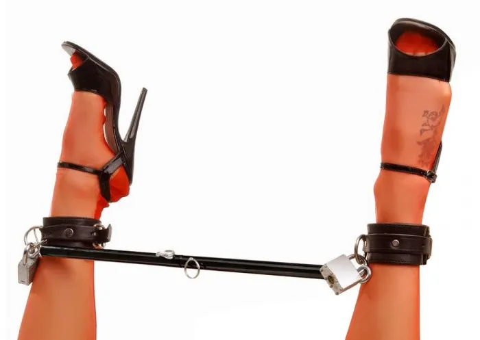 XR Brands Anal Master Series Spread Me Black Steel Spreader Bar XR Brands Anal Master Series Spread Me Black Steel Spreader Bar